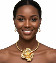 Load image into Gallery viewer, Blossom - Necklace Set
