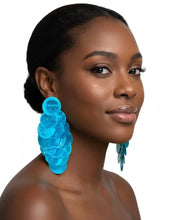 Load image into Gallery viewer, Layered Shells - Statement Earrings

