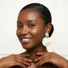 Load image into Gallery viewer, In Her Shell - Earrings
