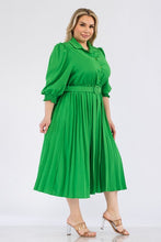 Load image into Gallery viewer, Oh So Chic (Plus) - Pleated Dress
