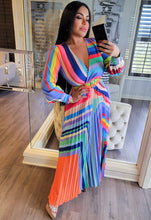 Load image into Gallery viewer, Colors Captured - Pleated Maxi Dress
