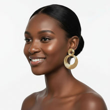 Load image into Gallery viewer, Simply Chic -Earrings
