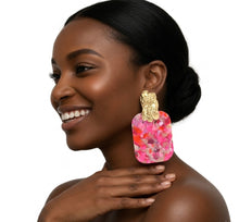 Load image into Gallery viewer, Marvelous Marble - Statement Earrings
