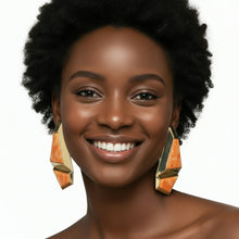 Load image into Gallery viewer, Into The Trends - Statement Earring
