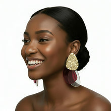Load image into Gallery viewer, Clearly A Statement - Earrings
