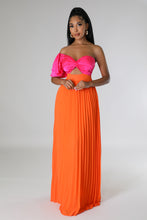 Load image into Gallery viewer, Two Tone Treasure - Pleated Maxi Dress
