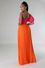 Load image into Gallery viewer, Two Tone Treasure - Pleated Maxi Dress
