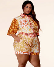 Load image into Gallery viewer, Floral Babe - Plus Size Shorts Set
