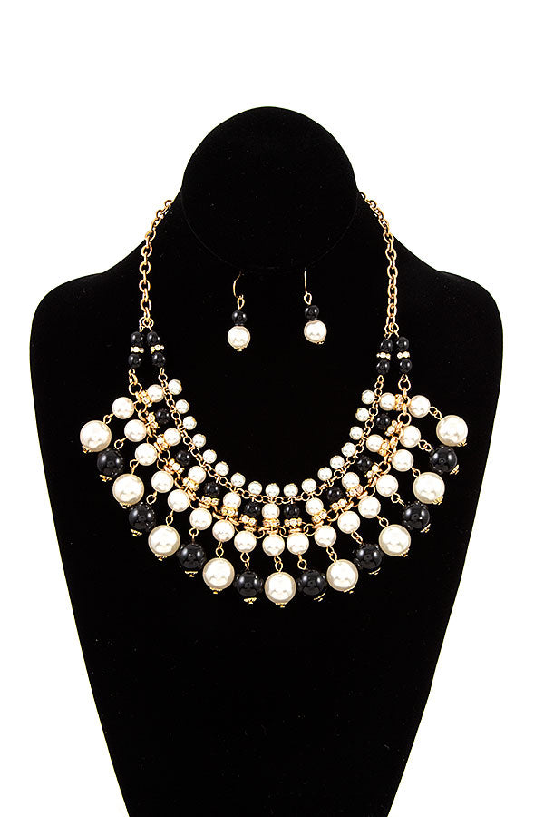 Hanging Pearl Necklace Set