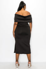 Load image into Gallery viewer, Off-shoulder Bow Dress - Black
